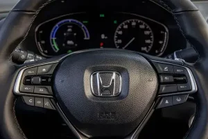 عجلة قيادة هوندا أكورد هايبرد 2022‎‎