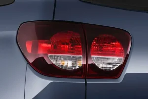 مصابيح تويوتا سيكويا 2022‎‎ الخلفية