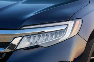 مصابيح هوندا بايلوت 2022‎‎ الأمامية