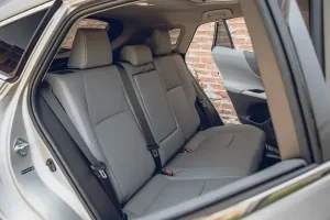 مقاعد تويوتا فينزا 2022‎‎ الخلفية