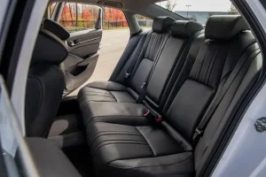 مقاعد هوندا أكورد هايبرد 2022‎‎ الخلفية