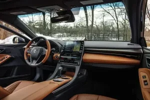 مقصورة تويوتا أفالون هايبرد 2022‎‎