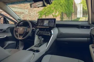 مقصورة تويوتا فينزا 2022‎‎