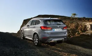 خلفية بي ام دبليو X1 2022