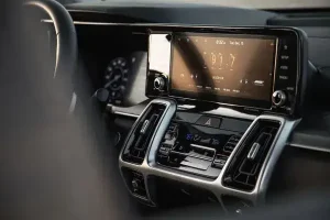 شاشة كيا سورينتو هايبرد 2022