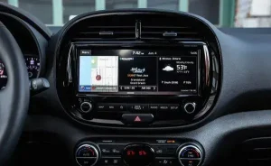 شاشة كيا سول 2022