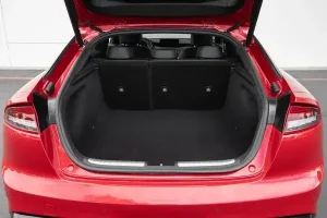 صندوق تحميل كيا ستينجر 2022