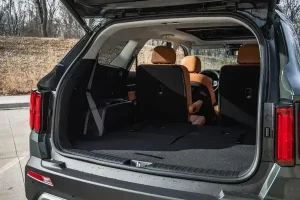 صندوق تحميل كيا سورينتو 2022