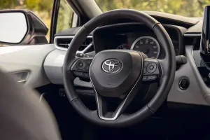 عجلة قيادة تويوتا كورولا هايبرد 2022