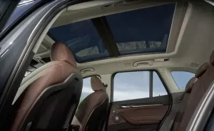 فتحة سقف بي ام دبليو X1 2022