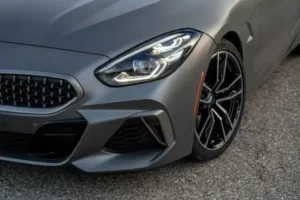 مصابيح بي ام دبليو Z4 2022 الأمامية