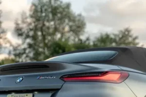 مصابيح بي ام دبليو Z4 2022 الخلفية