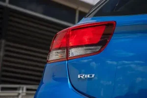 مصابيح كيا ريو 2022 الخلفية