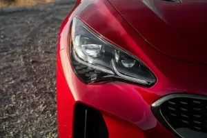 مصابيح كيا ستينجر 2022 الأمامية