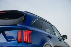 مصابيح كيا سورينتو هايبرد 2022 الخلفية