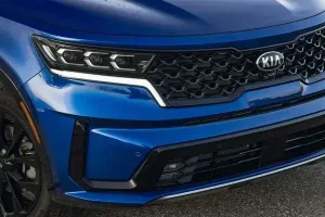 مصابيح كيا سورينتو هايبرد 2022 الأمامية