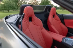 مقاعد بي ام دبليو Z4 2022