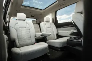 مقاعد كيا تيلورايد 2022 الخلفية