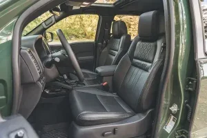 مقاعد نيسان فرونتير 2022 الأمامية