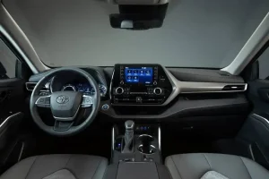 مقصورة تويوتا هايلاندر هايبرد 2022