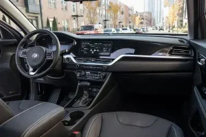 مقصورة كيا نيرو 2022