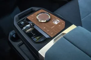 ناقل حركة بي إم دبليو iX 2022