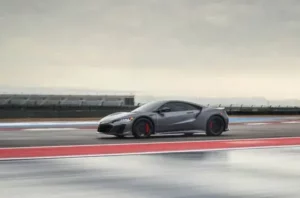 جانب أكيورا NSX 2022