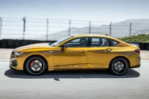 جانب أكيورا TLX 2022