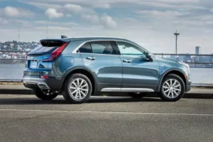 جانب كاديلاك XT4 2022