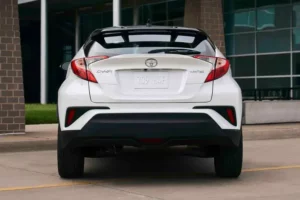 خلفية تويوتا 2022 C-HR