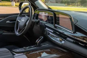 شاشة كاديلاك اسكاليد 2022