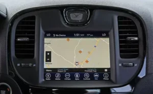 شاشة كرايسلر 300 2022