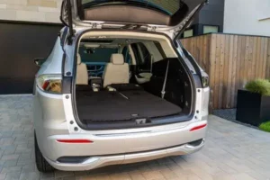 صندوق تحميل بويك انكليف 2022 مع طي المقاعد الخلفية