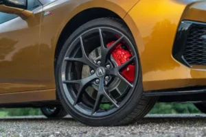 عجلة أكيورا TLX 2022