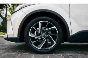 عجلة تويوتا 2022 C-HR