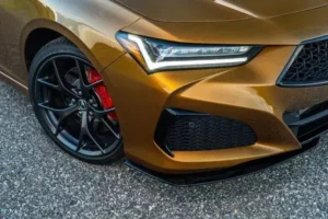 مصابيح أكيورا TLX 2022 الأمامية