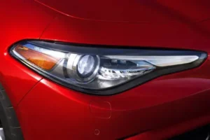 مصابيح ألفا روميو جوليا 2022 الأمامية