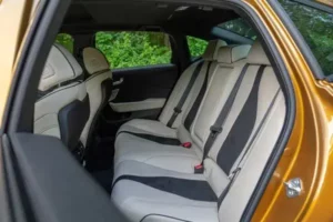 مقاعد أكيورا TLX 2022 الخلفية