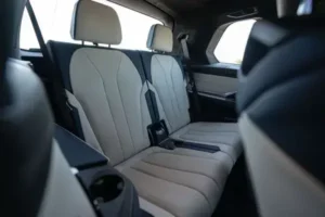 مقاعد بي ام دبليو X7 2022 الصف الثالث