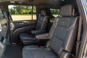 مقاعد كاديلاك اسكاليد 2022 الصف الثاني