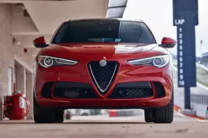 مقدمة ألفا روميو ستيلفيو 2022