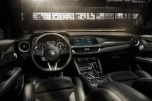 مقصورة ألفا روميو ستيلفيو 2022