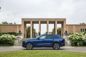 جانب جاكوار F بيس 2022