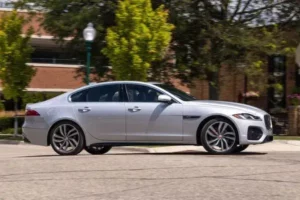 جانب جاكوار XF 2022