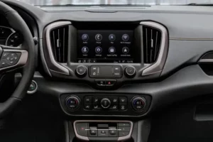 شاشة جي إم سي تيرين 2022