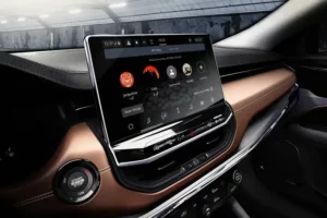 شاشة جيب كومباس 2022