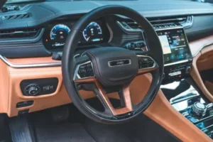 عجلة قيادة جيب جراند شيروكي L 2022