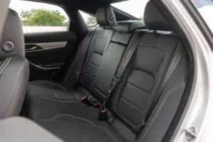 مقاعد جاكوار XF 2022 الخلفية