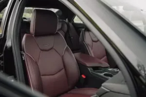 مقاعد كاديلاك CT4 2022 الأمامية