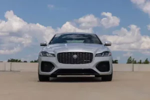 مقدمة جاكوار XF 2022